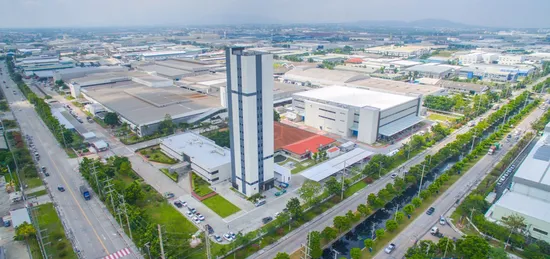 Ascenseur de passagers avec petit ascenseur de salle des machines